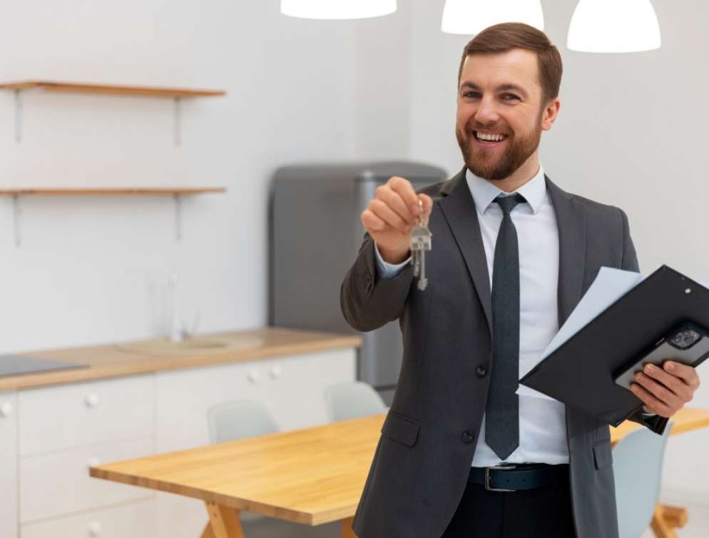 Граждан России предупредили о повышении цен на услуги риелторов